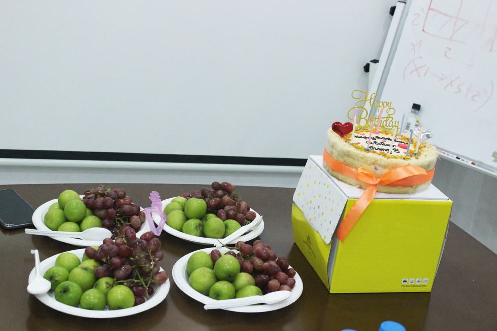 QSB-to-chuc-sinh-nhat-cho-nhan-vien