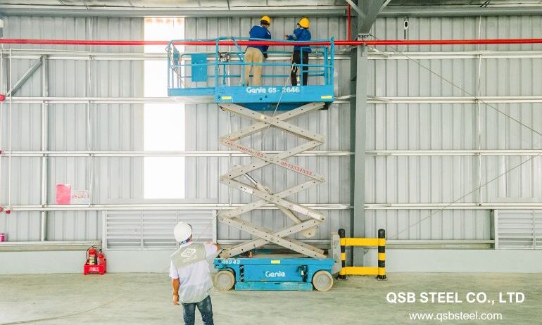 Cách bảo trì và kiểm tra nhà thép tiền chế trước mùa mưa bão