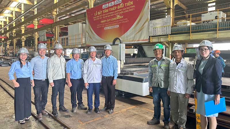 Lễ First Cut cho hạng mục kết cấu platform và support của ducting
