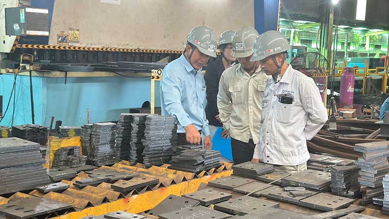 Lễ First Cut cho hạng mục kết cấu platform và support của ducting