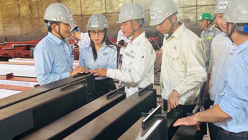 Lễ First Cut cho hạng mục kết cấu platform và support của ducting